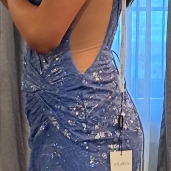 Gorgeous new with tags AMARRA prom dress/gown size 2 , spring 2025. - Picture 7 of 8